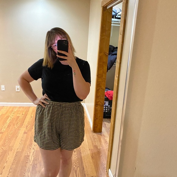 Patterned shorts - Picture 2 of 2